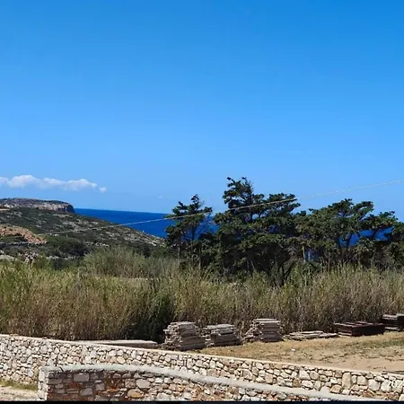 Sarakiniko Nea Cryssi Akti