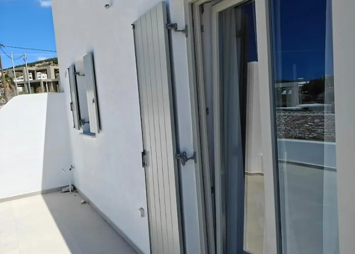 Sarakiniko Nea Cryssi Akti